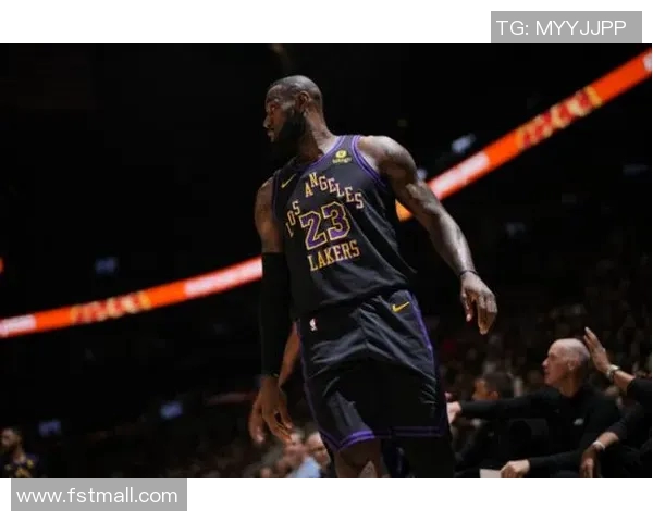 2013年湖人与猛龙激战回顾:经典对决与精彩瞬间分析 2013年湖人与猛龙激战回顾:经典对决与精彩瞬间分析