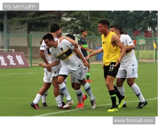 大学生与博卡青年足球队的对决：青春与激情的碰撞与启示