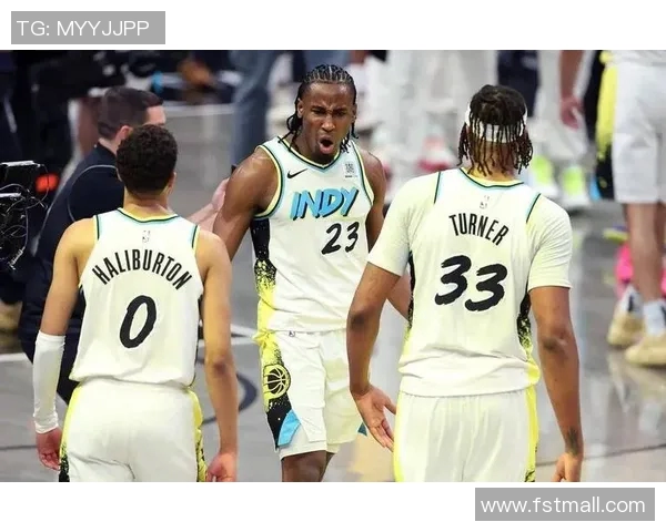 热火与步行者对决精彩纷呈大分赛果引发球迷热议 热火与步行者对决精彩纷呈大分赛果引发球迷热议