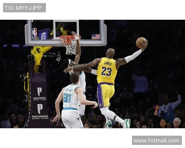 今天湖人队迎战强敌,期待球星们的精彩表现与团队默契的完美结合 今天湖人队迎战强敌,期待球星们的精彩表现与团队默契的完美结合